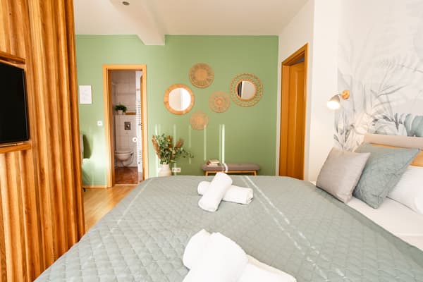 2. Schlafbereich mit hochwertigen Boxspringbetten