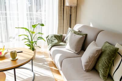 Wohnzimmercouch perfekt für gemütliche Stunden 