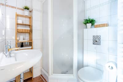 Bad mit Dusche