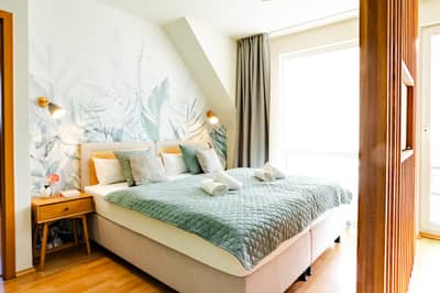2. Schlafbereich mit Boxspringbetten